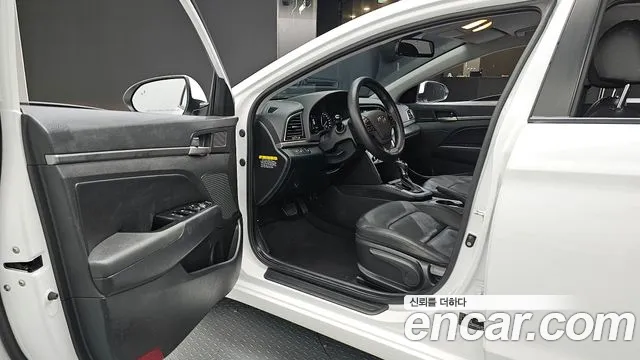 2018 Hyundai Avante AD 1.6 GDI Value Plus Sold VIN KMHD641DBJU424275 – photo 23
