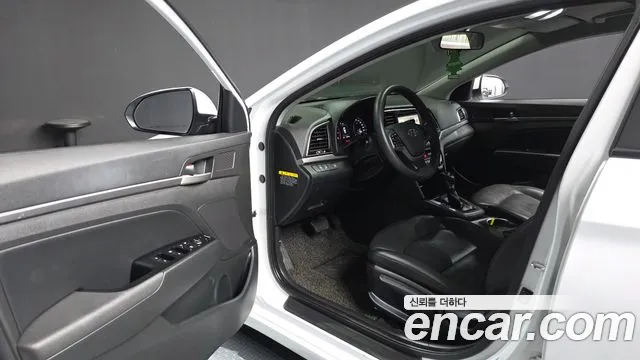 2018 Hyundai Avante AD 1.6 GDI Value Plus Sold VIN KMHD641DBJU434765 – odometer reading