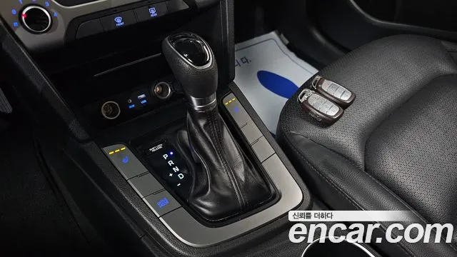 2018 Hyundai Avante AD 1.6 GDI Value Plus Sold VIN KMHD641DBJU439605 – trunk area 2018 Hyundai Avante AD 1.6 GDI Value Plus Sold VIN KMHD641DBJU439605 – trunk area