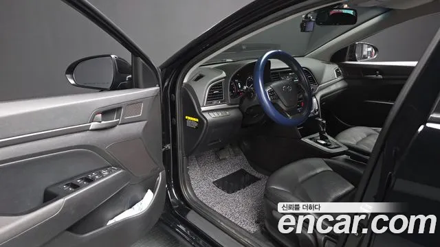 2018 Hyundai Avante AD 1.6 GDI Value Plus Sold VIN KMHD641DBJU495664 – side profile