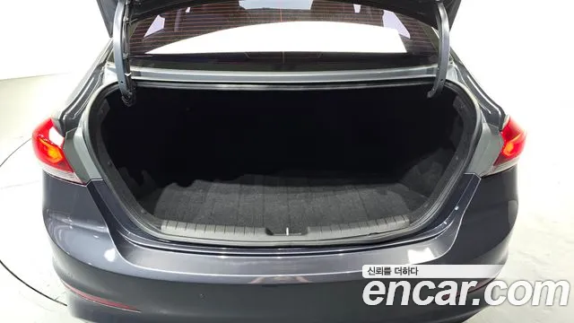 2018 Hyundai Avante AD 1.6 GDI Value Plus Sold VIN KMHD641DBJU504995 – exterior detail