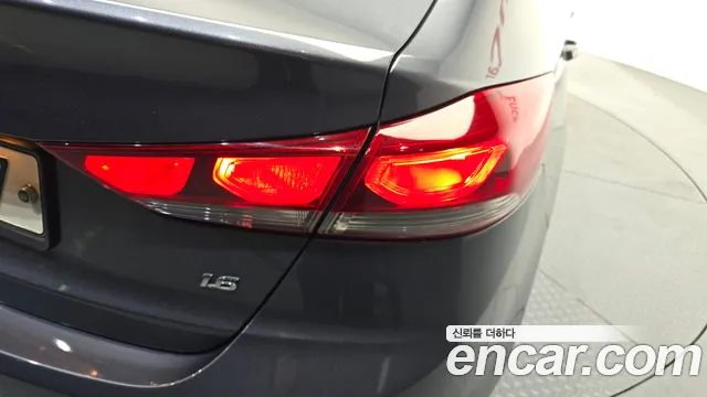 2018 Hyundai Avante AD 1.6 GDI Value Plus Sold VIN KMHD641DBJU504995 – trunk area