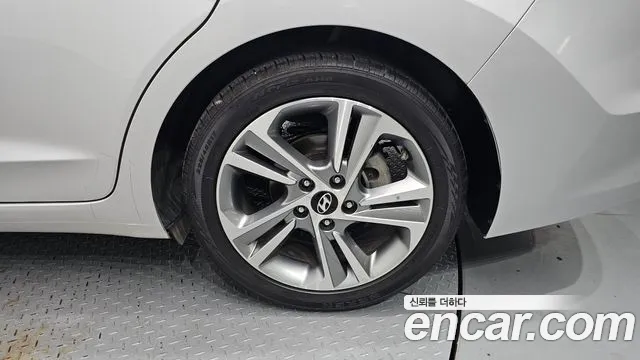 2018 Hyundai Avante AD 1.6 GDI Value Plus Sold VIN KMHD641DBJU506730 – interior seats 2018 Hyundai Avante AD 1.6 GDI Value Plus Sold VIN KMHD641DBJU506730 – interior seats