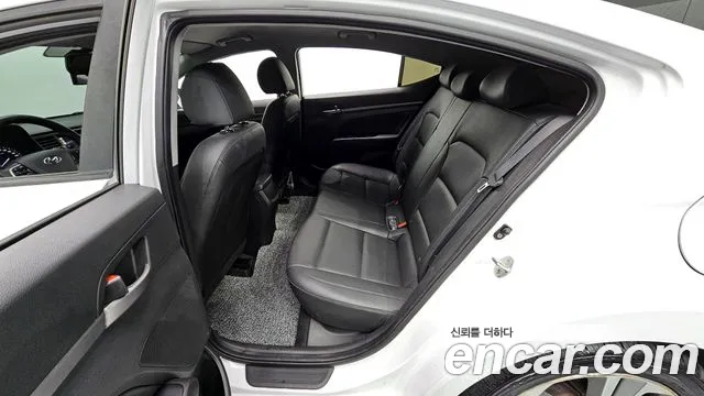 2018 Hyundai Avante AD 1.6 GDI Value Plus Sold VIN KMHD641DBJU513894 – interior seats
