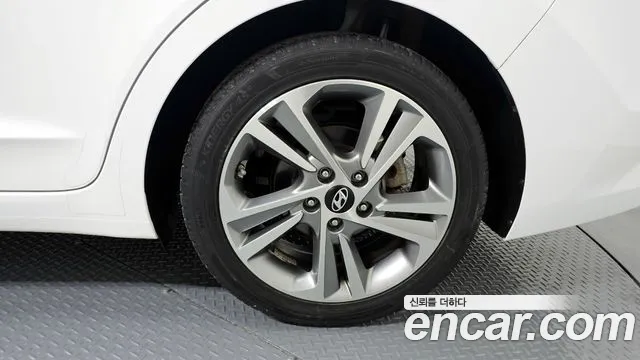 2018 Hyundai Avante AD 1.6 GDI Value Plus Sold VIN KMHD641DBJU523807 – side profile 2018 Hyundai Avante AD 1.6 GDI Value Plus Sold VIN KMHD641DBJU523807 – side profile