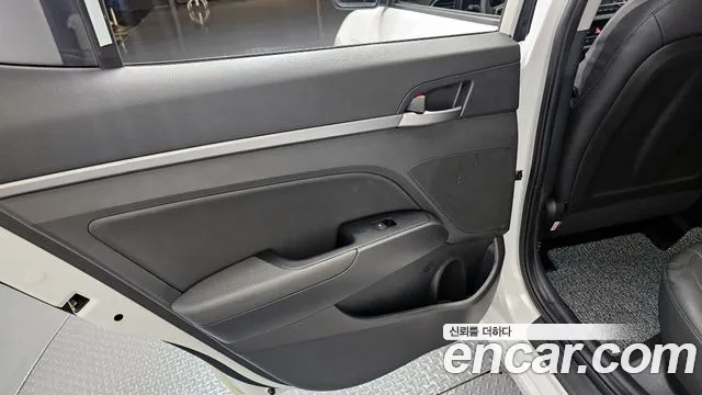 2018 Hyundai Avante AD 1.6 GDI Value Plus Sold VIN KMHD641DBJU523807 – photo 27 2018 Hyundai Avante AD 1.6 GDI Value Plus Sold VIN KMHD641DBJU523807 – photo 27