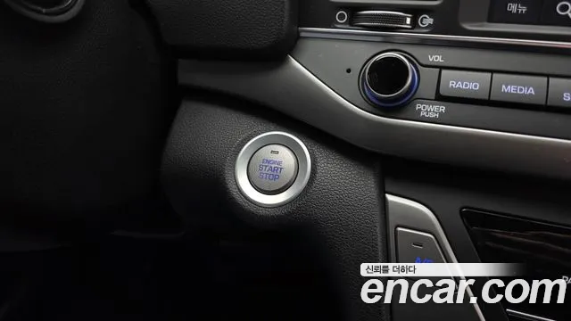 2018 Hyundai Avante AD 1.6 GDI Value Plus Sold VIN KMHD641DBJU557258 – side profile