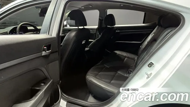 2018 Hyundai Avante Ad 1.6 Gdi Value Plus Sold VIN KMHD641DBJU563506 – front exterior