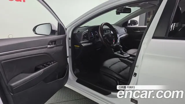2018 Hyundai Avante AD 1.6 GDI Value Plus Sold VIN KMHD641DBJU570458 – exterior detail
