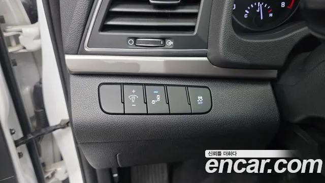 2018 Hyundai Avante AD 1.6 GDI Value Plus Sold VIN KMHD641DBJU582701 – rear exterior