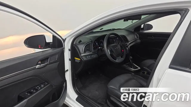 2018 Hyundai Avante AD 1.6 GDI Value Plus Sold VIN KMHD641DBJU582701 – dashboard
