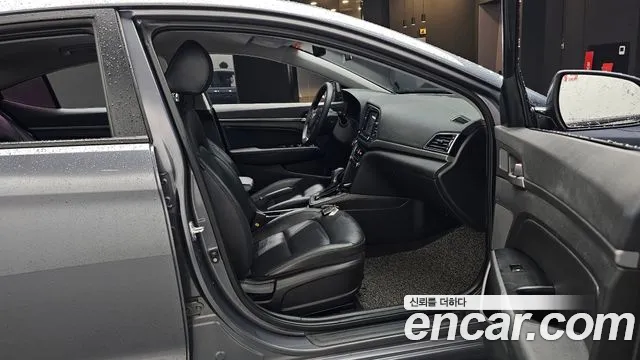 2018 Hyundai Avante Ad 1.6 Gdi Value Plus Sold VIN KMHD641DBJU592612 – front exterior