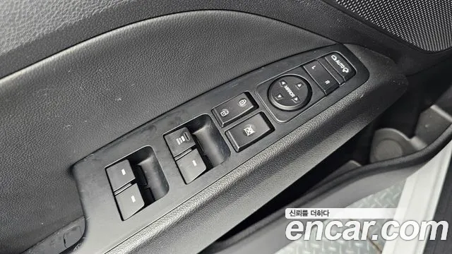 2018 Hyundai Avante AD 1.6 GDI Value Plus Sold VIN KMHD641DBJU592981 – trunk area 2018 Hyundai Avante AD 1.6 GDI Value Plus Sold VIN KMHD641DBJU592981 – trunk area