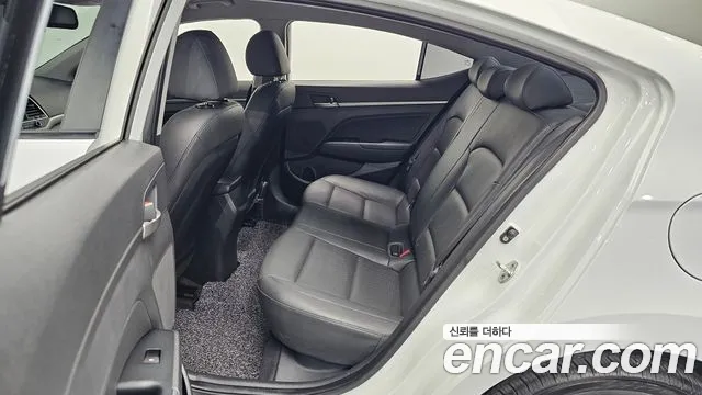2018 Hyundai Avante AD 1.6 GDI Value Plus Sold VIN KMHD641DBJU592981 – photo 15 2018 Hyundai Avante AD 1.6 GDI Value Plus Sold VIN KMHD641DBJU592981 – photo 15