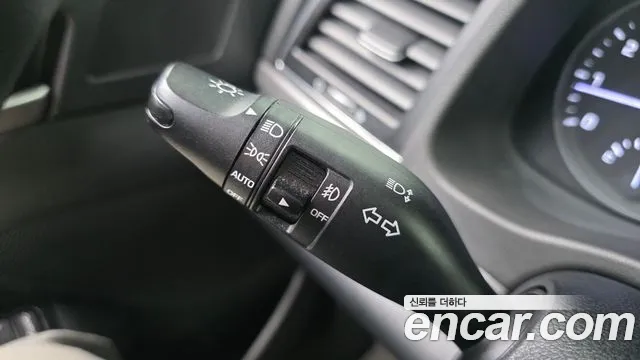2018 Hyundai Avante Ad 1.6 Gdi Value Plus Sold VIN KMHD641DBJU631463 – front exterior