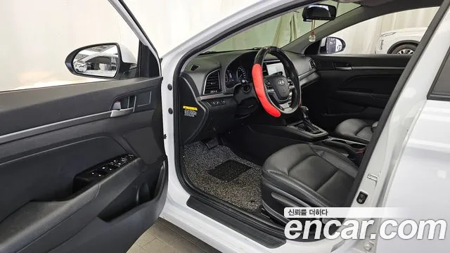 2018 Hyundai Avante AD 1.6 GDI Value Plus Sold VIN KMHD641DBJU638194 – side profile