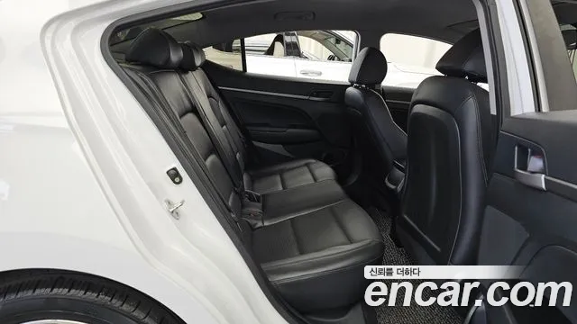 2018 Hyundai Avante AD 1.6 GDI Value Plus Sold VIN KMHD641DBJU638194 – dashboard