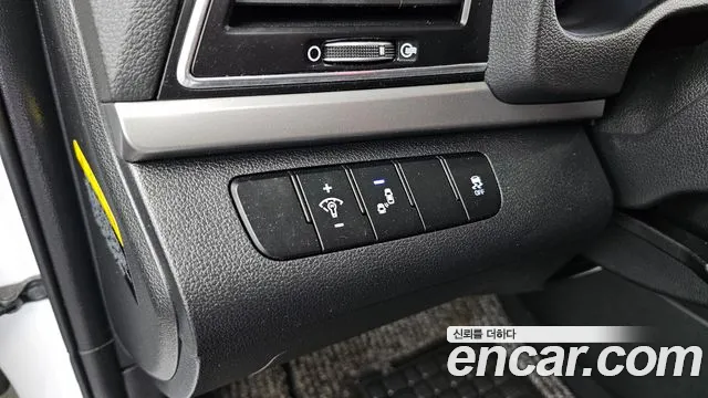 2018 Hyundai Avante AD 1.6 GDI Value Plus Sold VIN KMHD641DBJU638194 – engine bay