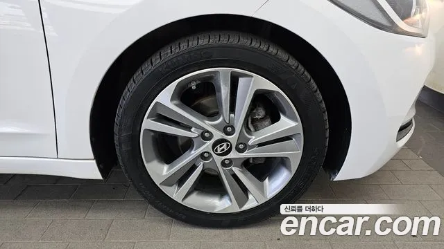2018 Hyundai Avante AD 1.6 GDI Value Plus Sold VIN KMHD641DBJU638194 – undercarriage