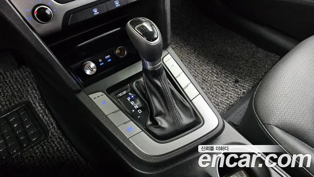 2018 Hyundai Avante AD 1.6 GDI Value Plus Sold VIN KMHD641DBJU638194 – photo 24