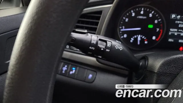 2018 Hyundai Avante Ad 1.6 Gdi Value Plus Sold VIN KMHD641DBJU640795 – front exterior