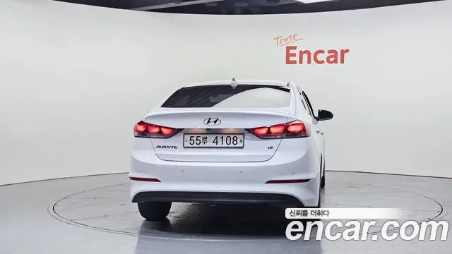 2018 Hyundai Avante AD 1.6 GDI Value Plus Sold VIN KMHD641DBJU655215 – exterior detail 2018 Hyundai Avante AD 1.6 GDI Value Plus Sold VIN KMHD641DBJU655215 – exterior detail