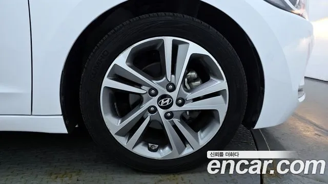 2018 Hyundai Avante Ad 1.6 Gdi Value Plus Sold VIN KMHD641DBJU679254 – front exterior