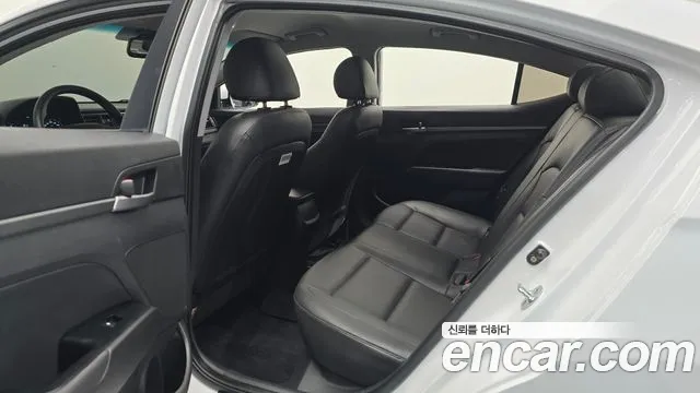 2018 Hyundai Avante AD 1.6 GDI Value Plus Sold VIN KMHD641DBJU689582 – exterior detail