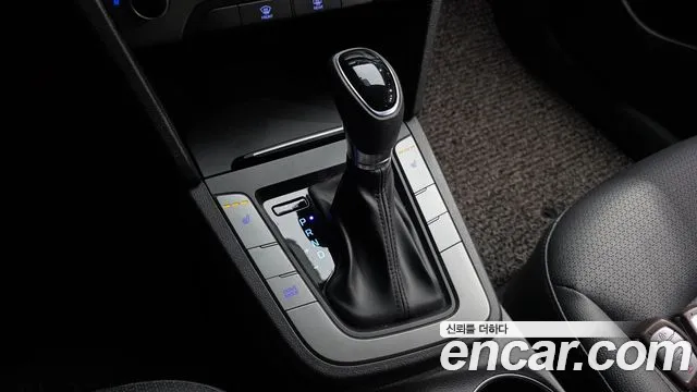 2018 Hyundai Avante AD 1.6 GDI Value Plus Sold VIN KMHD641DBJU702018 – exterior detail