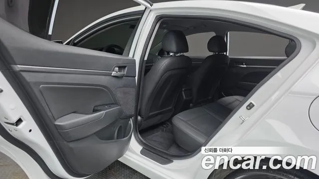 2018 Hyundai Avante AD 1.6 GDI Value Plus Sold VIN KMHD641DBJU708881 – photo 17