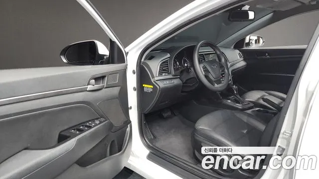 2018 Hyundai Avante Ad 1.6 Gdi Value Plus Sold VIN KMHD641DBJU721790 – front exterior