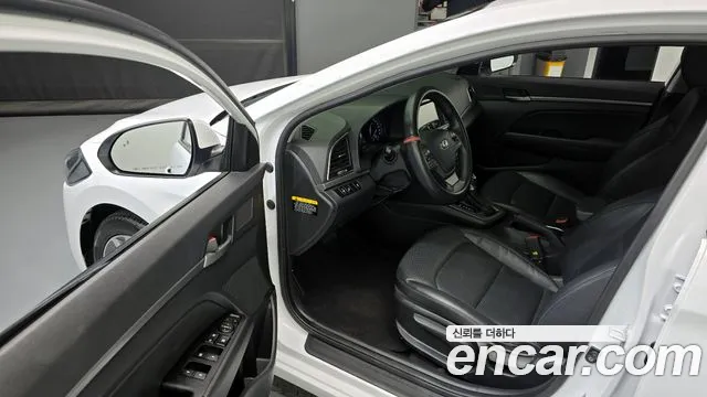 2018 Hyundai Avante AD 1.6 GDI Value Plus Sold VIN KMHD641DBJU731921 – photo 11