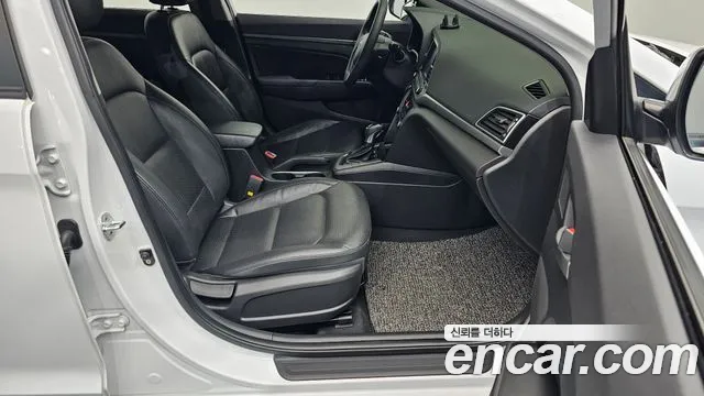 2018 Hyundai Avante AD 1.6 GDI Value Plus Sold VIN KMHD641DBJU745467 – dashboard