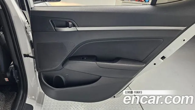 2018 Hyundai Avante AD 1.6 GDI Value Plus Sold VIN KMHD641DBJU745467 – photo 12