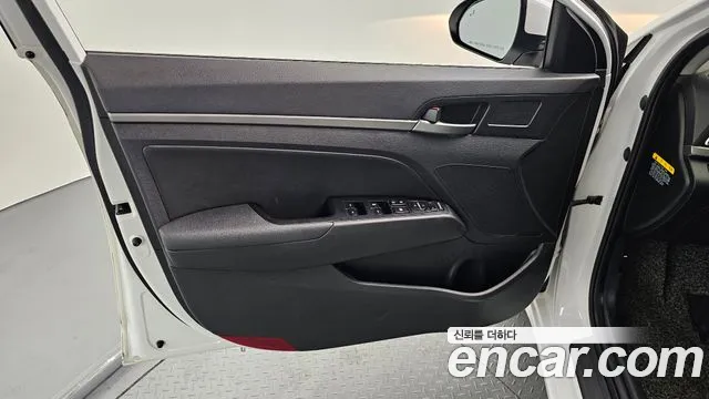 2018 Hyundai Avante AD 1.6 GDI Value Plus Sold VIN KMHD641DBJU745467 – photo 18