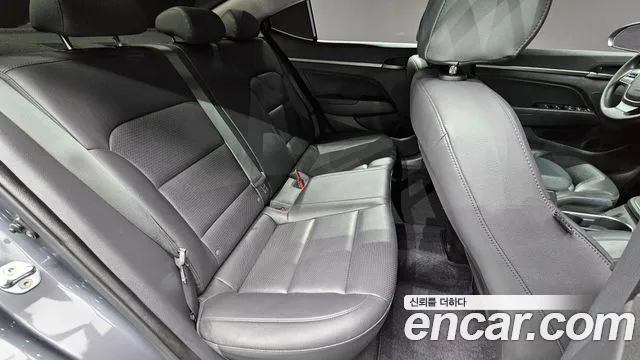 2018 Hyundai Avante AD 1.6 GDI Value Plus Sold VIN KMHD641DBJU752078 – trunk area