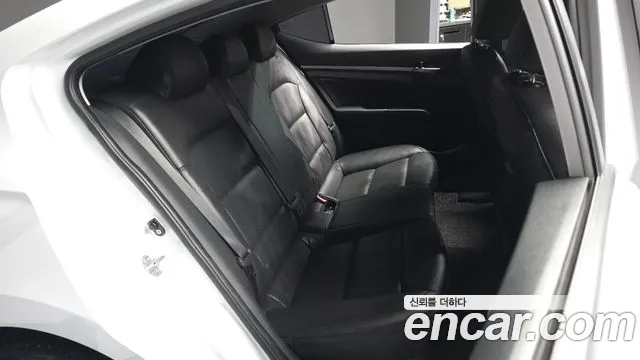 2019 Hyundai The New Avante AD 1.6 Sold VIN KMHD641EEKU816066 – exterior detail