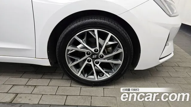 2019 Hyundai The New Avante AD 1.6 Sold VIN KMHD641EEKU838723 – undercarriage 2019 Hyundai The New Avante AD 1.6 Sold VIN KMHD641EEKU838723 – undercarriage