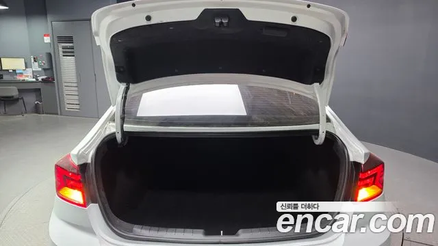 2020 Hyundai The New Avante AD 1.6 Sold VIN KMHD641EELU930694 – photo 17