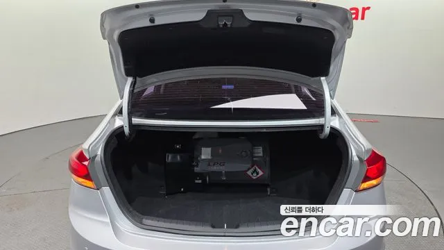 2018 Hyundai Avante AD 1.6 LPI Style (Rental Car) Sold VIN KMHD641LBJU758247 – photo 20