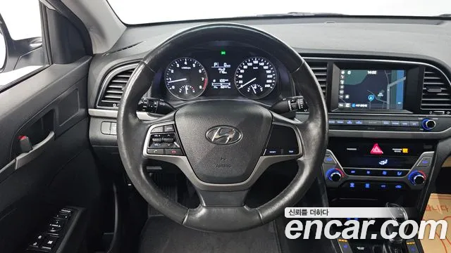 2017 Hyundai Avante AD 1.6 GDI Smart Sold VIN KMHD741DBHU381806 – odometer reading