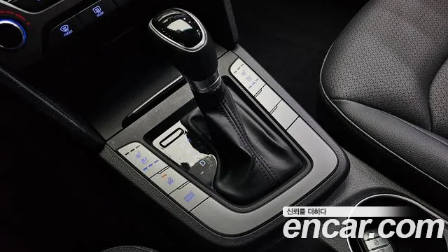 2018 Hyundai Avante AD 1.6 GDI Smart Sold VIN KMHD741DBJU515151 – interior seats