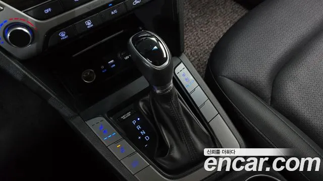 2018 Hyundai Avante AD 1.6 GDI Smart Sold VIN KMHD741DBJU683332 – rear exterior