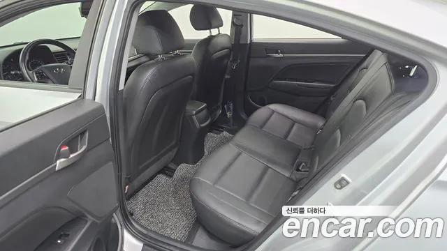 2018 Hyundai Avante AD 1.6 GDI Smart Sold VIN KMHD741DBJU683332 – interior seats