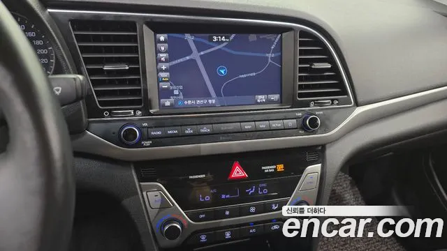 2018 Hyundai Avante AD 1.6 GDI Smart Sold VIN KMHD741DBJU683332 – trunk area