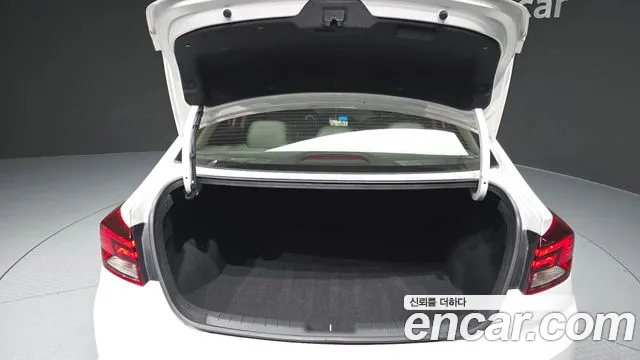 2019 Hyundai The New Avante AD 1.6 Sold VIN KMHD741EEKU790910 – photo 12 2019 Hyundai The New Avante AD 1.6 Sold VIN KMHD741EEKU790910 – photo 12