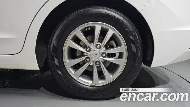2019 Hyundai The New Avante AD 1.6 Sold VIN KMHD741EEKU918017 – trunk area