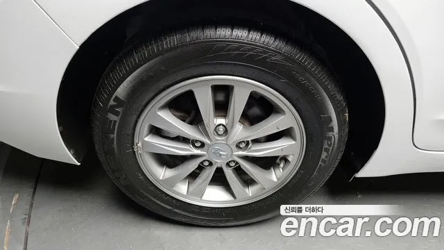 2020 Hyundai The New Avante Ad 1.6 Sold VIN KMHD741EELU013937 – front exterior