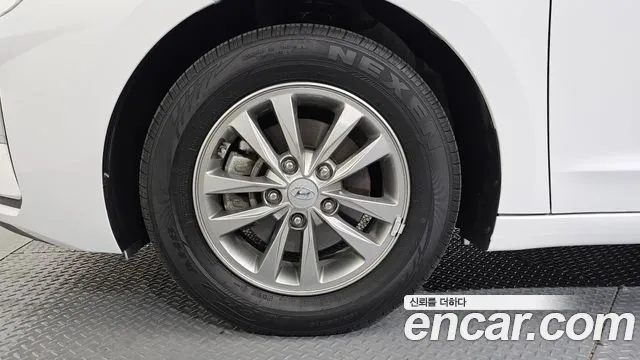 2020 Hyundai The New Avante Ad 1.6 Sold VIN KMHD741EELU078265 – front exterior