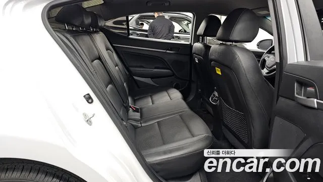 2017 Hyundai Avante AD 1.6 GDI Modern Sold VIN KMHD841DBHU381906 – odometer reading
